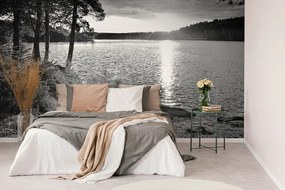Carta da parati – Tramonto sul lago in bianco e nero