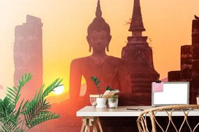 Carta da parati autoadesiva – Statua di Buddha tra le pietre