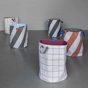 Cesta per il bucato grigia/color crema in tessuto 5 l Diagonal – Mette Ditmer Denmark