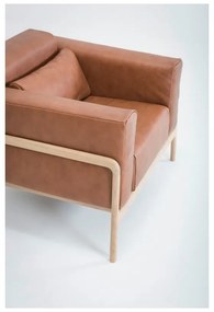 Poltrona in pelle di bufalo marrone cognac con struttura in rovere massiccio Fawn - Gazzda