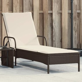 Lettino prendisole con ruote e cuscino in polyrattan marrone