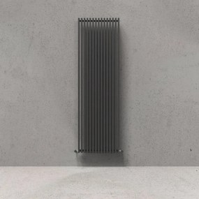 Scaldasalviette ad acqua caldaDE'LONGHI  PQUADRO grigio graphite interasse 1768 mm, L 58 x H 180 cm