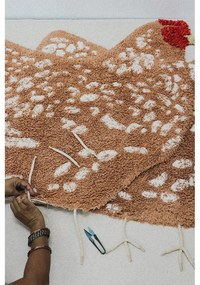 Tappeto marrone lavabile in cotone tessuto a mano 110x100 cm Chicken - Lorena Canals