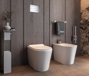 Coppia sanitari pavimento bidet e vaso rimless a filo muro in ceramica con sedile soft close bianco lucido Linea Esse