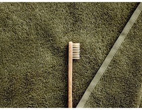 Asciugamano in spugna di cotone verde oliva, 100 x 50 cm Comfort Organic - Södahl