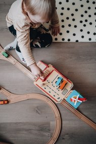 Maxim - Stazione ferroviaria con parcheggio e ascensore