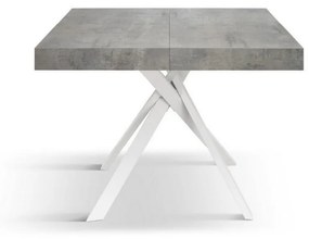 Tavolo FORTE DEI MARMI in legno, finitura grigio cemento e gambe incrociate in metallo bianco, allungabile 95&#215;90 cm &#8211; 145 x 90 cm