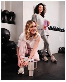 Borraccia termica grigio chiaro in acciaio inox 1,18 l Quencher H2.0 FlowState Tumbler Ash – Stanley