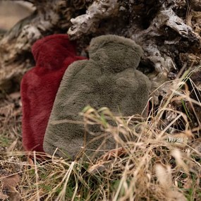 Borsa dell'acqua calda rossa in micropile 1,8 l Classic – Hugo Frosch