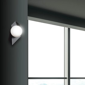 Applique Moderna 1 Luce Drifton In Acciaio Nero E Sfera Vetro Opalino