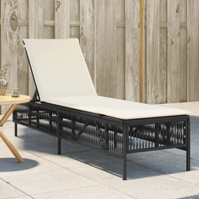 Lettino prendisole con cuscino nero in polyrattan