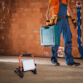 Solight WM-30W-FEQ - Proiettore LED con stativo, 30 W, 230 V, 4000 K, IP65