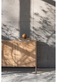 Cassettiera di colore naturale in rovere massiccio 220x85x42 cm Dvor – Gazzda