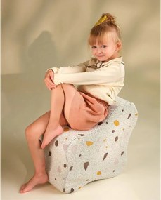 Pouf per bambini bianco con rivestimento in bouclé e ciniglia Terrazzo Cloud – Wigiwama