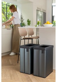 Cestino per la spazzatura blu in plastica riciclata 54 l Verto Recycle - Curver