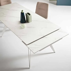 Tavolo allungabile 240 cm THOR con base metallo e piano effetto Marmo Bianco