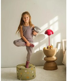 Pouf per bambini verde con rivestimento in bouclé e ciniglia Terrazzo – Wigiwama