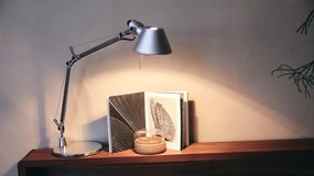 Artemide Tolomeo micro led 3000°K tavolo allumino completa di base