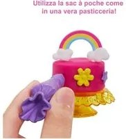 Barbie pasticceria - playset con bambola e postazione da pasticceria - bambola da 30 cm - oltre 20 accessori per dolci - regalo per bambini da 3+ anni - GFP59