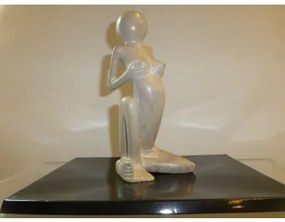Barokchi statua donna matiti