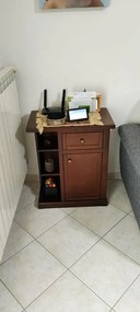 Mobiletto porta oggetti arte povera in legno massello noce lucido