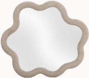 Specchio da parete dalla forma organica con cornice in bouclé Kungsbacka