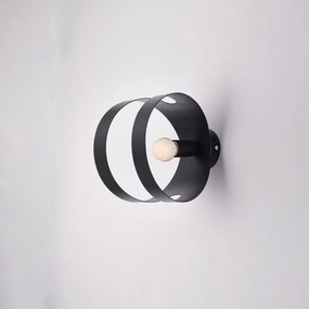 Applique in ferro laccato nero con fascia tagliata a laser 1 luce