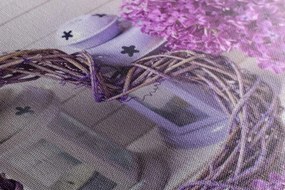 Quadro su tela – Cuore di vimini con lanterne e lilla
