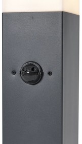 Lampada da esterno grigio scuro con vetro opale 45 cm IP44 con presa e sensore di movimento - Malios