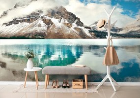 Carta da parati autoadesiva – Lago vicino a una splendida montagna