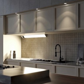 Lindby Eray lampada LED da mobili con presa, 83cm