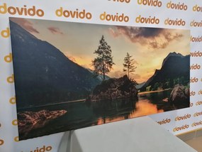 Quadro su tela – Paesaggio montano sul lago