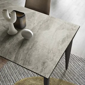 Tavolo allungabile 180 cm ULISSE con top grčs porcellanato effetto Marmo Grigio