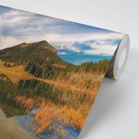 Carta da parati autoadesiva – Lago sotto le colline