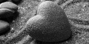 Stampa su tela – Pietra Zen a forma di cuore in bianco e nero