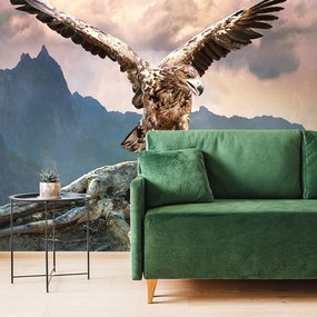 Carta da parati – Aquila con ali spiegate sulle montagne
