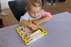 Gioco con adesivi - amiamo gli animali