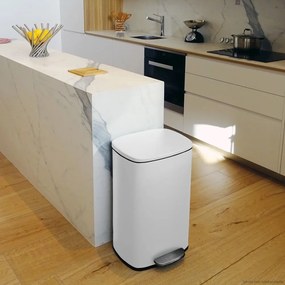 Cestino per la spazzatura bianco opaco in acciaio con pedale 50 l Akira – Spirella